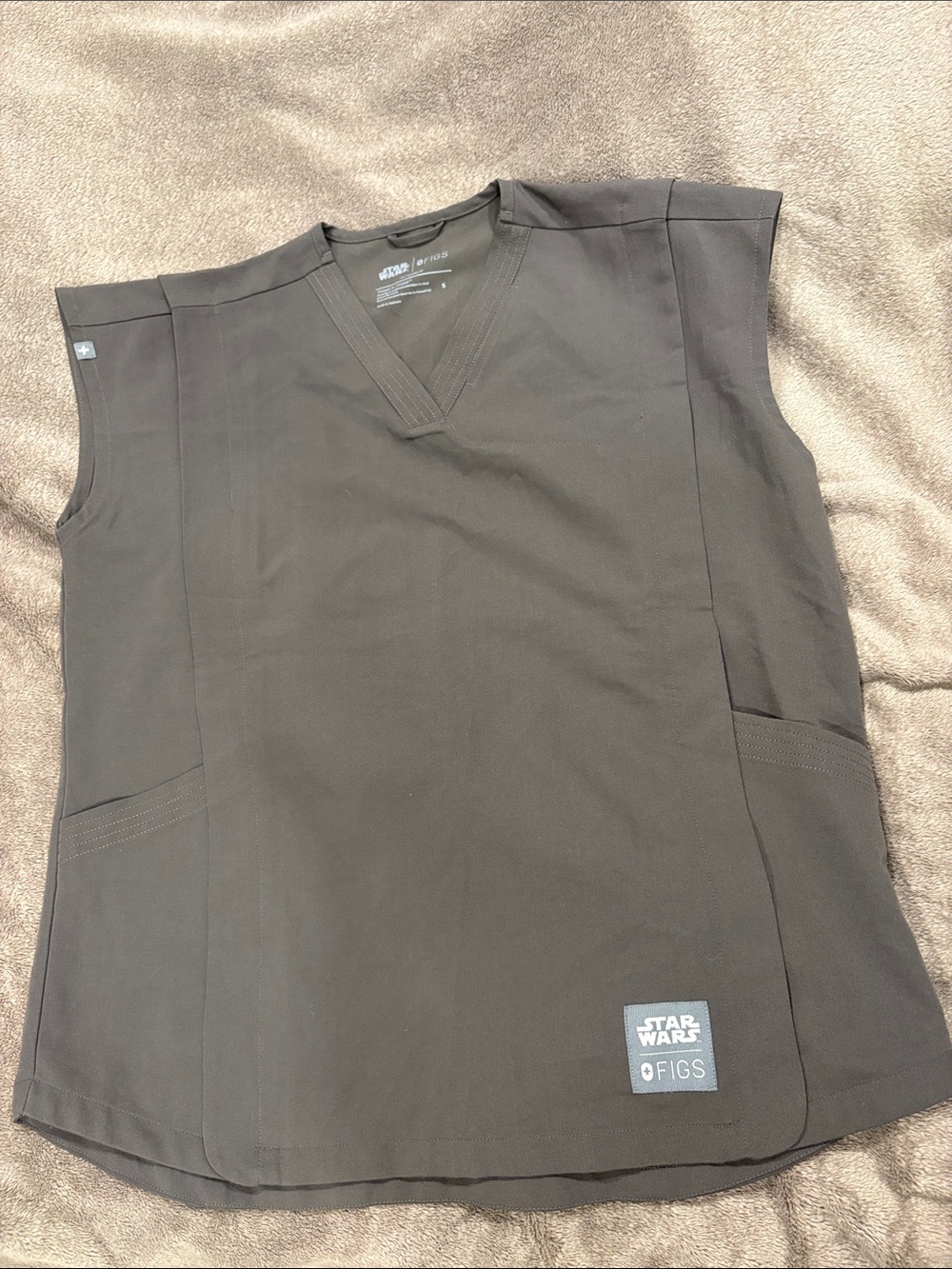 Figs Star Wars Bo-Katan Pleated Scrub Top